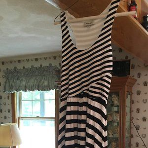 Nice summer Black & White striped sleeveless dress